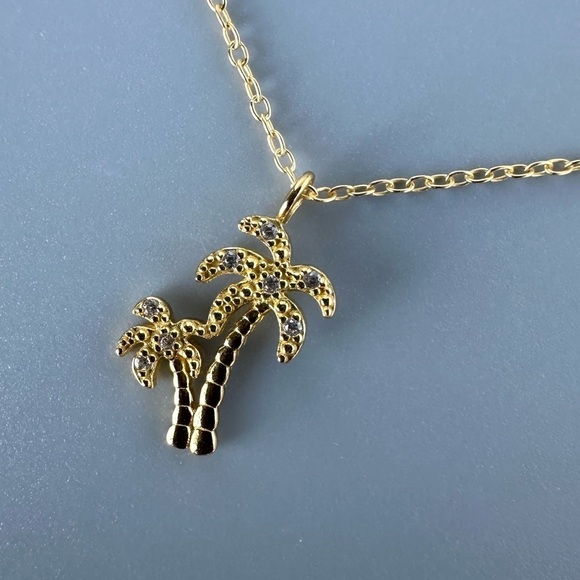 14k Gold Vermeil Palm Tree Necklace - Picture 6 of 12